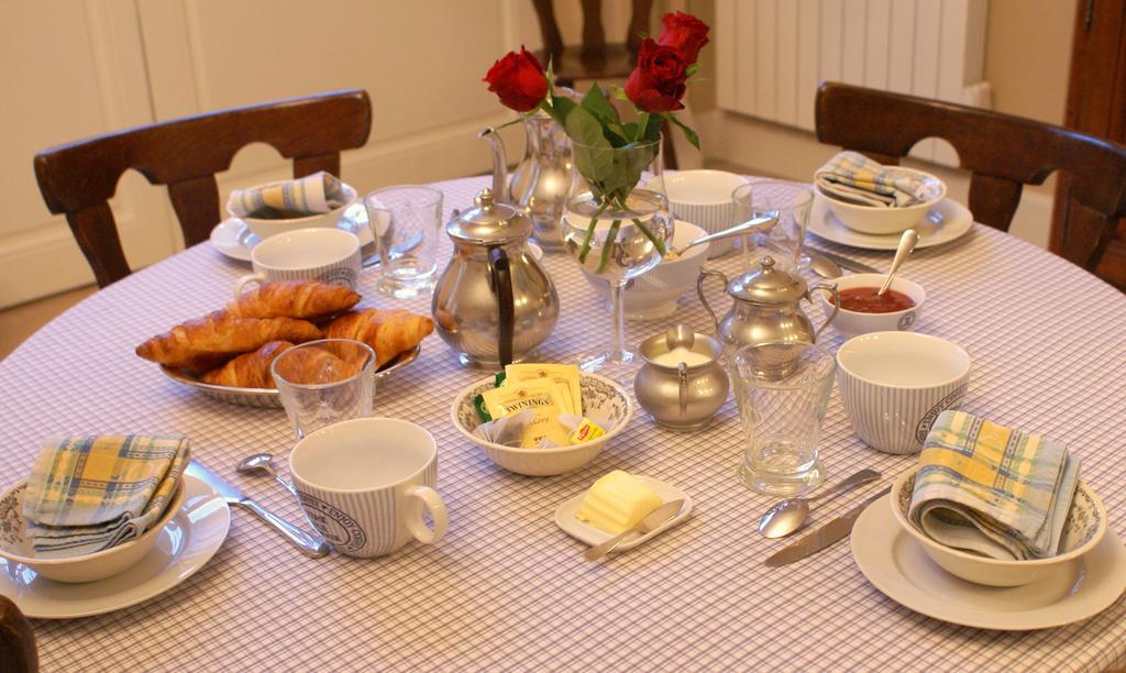 La Cour Des Carmes Bed and Breakfast Arras Esterno foto